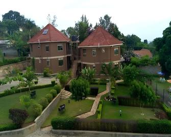 Santa Maria Health Resort - Entebbe - Gebäude