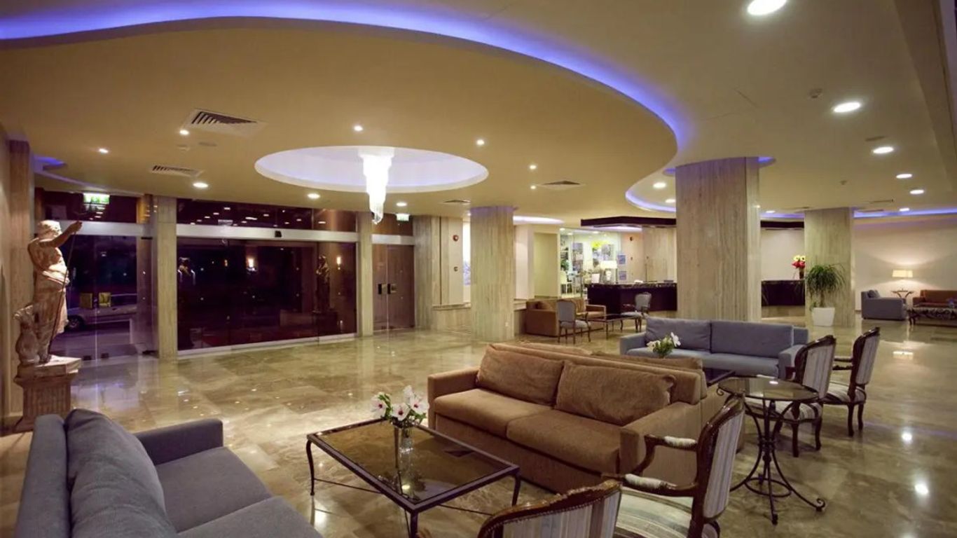 Poseidonia Beach Hotel