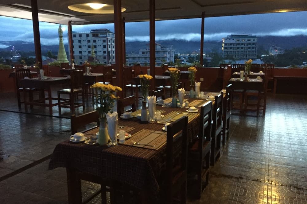 إنل ستار هوتل