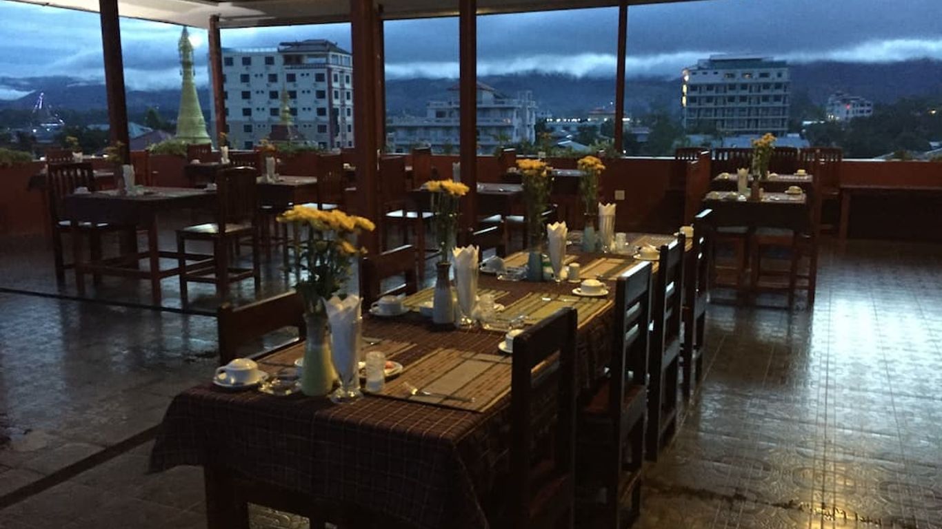 إنل ستار هوتل