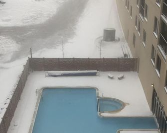 2 BR, 2 Bath Condo on the slopes with night skiing! - Snowshoe - Piscina