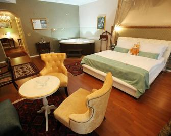 Hotel Actum - Kranj - Slaapkamer