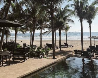 The Casa Saint George Hotel - Troncones - Pool