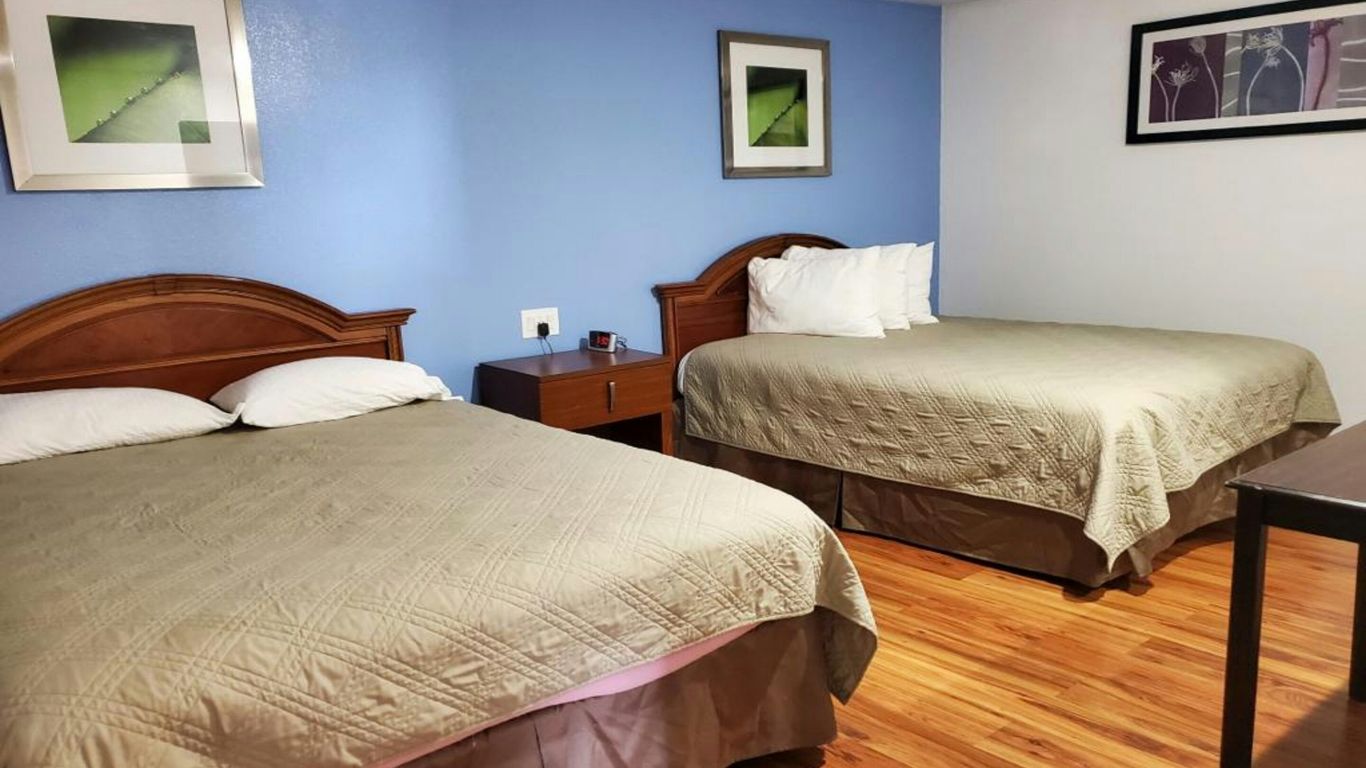 Premier Inn & Suites