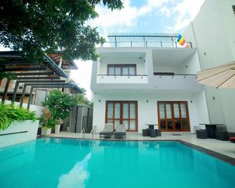 Stadler Resort - Wadduwa
