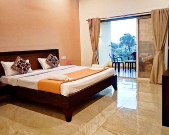 Heaven Hills Resort - Sātāra - Bedroom