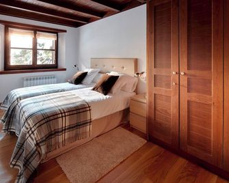 Val de Ruda 18 by FeelFree Rentals - Naut Aran - Bedroom