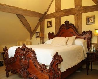 Dunsley Hall Hotel - Stourbridge - Bedroom