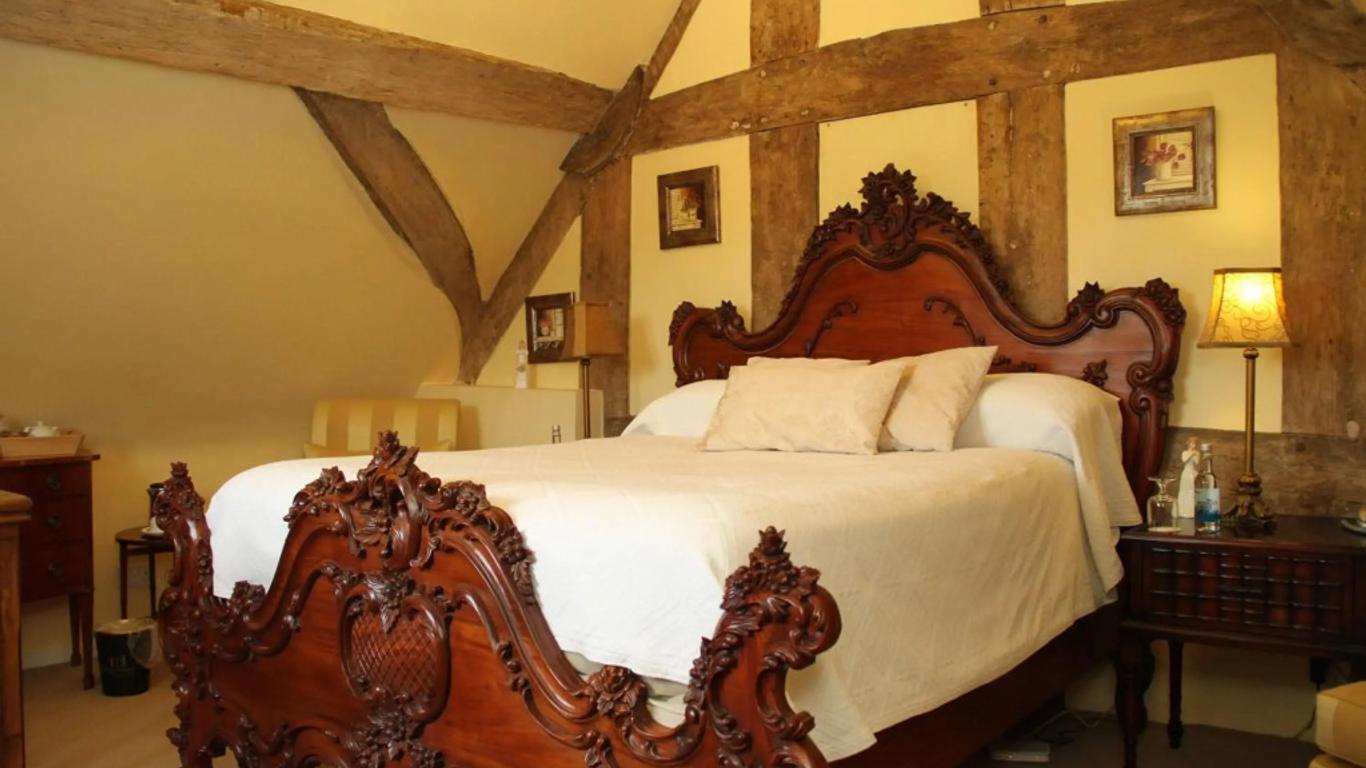 Dunsley Hall Hotel