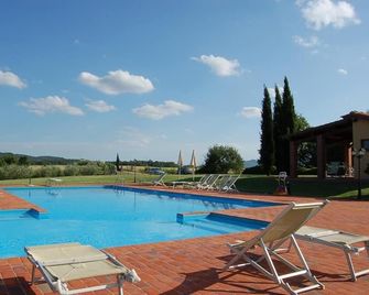 Lake House, Farm in the hills between Arezzo Florence Siena, Garden, Pool - Pergine Valdarno - Piscina