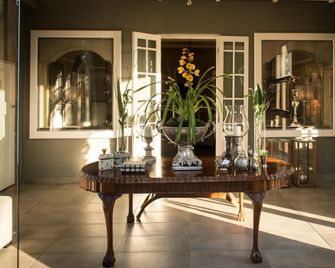 River Meadow Manor - Centurion - Lobby