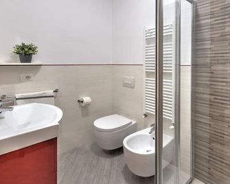 Abbadia 14 - Osimo - Salle de bain