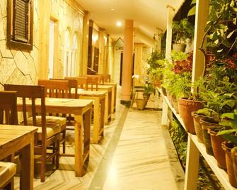 Hotel Himalayan Inn - Pokhara - Restaurante