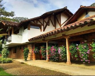 House Near Jmc Airport In Medellín - Rionegro - Building