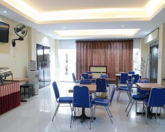 Eljie Hotel - Gorontalo - Restaurace