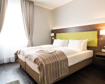 Batu Apart Hotel - Munich - Bedroom