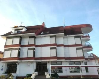 Hotel Candano - Isla - Edificio