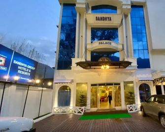 Hotel Sandhya Palace - Manali - Building