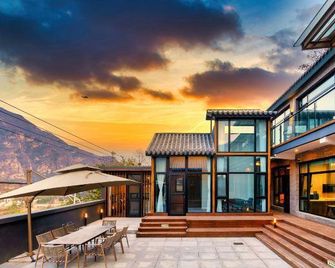 Shengshui Lianting Hostel - Beijing - Building