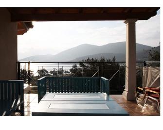 Beach Front Villa in Euboea with Superb View - Mpoufalo - Balcón