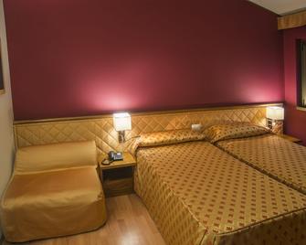 Hotel Giubileo - Pignola - Bedroom