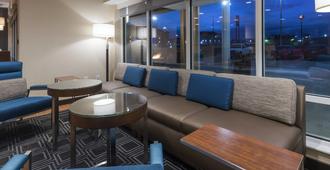 TownePlace Suites by Marriott Hays - Hays - Reception