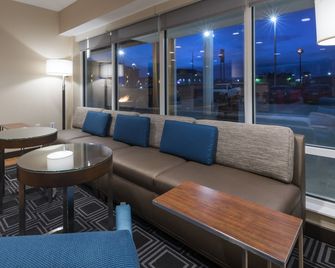 TownePlace Suites by Marriott Hays - Hays - Lobby