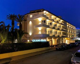 Grand Hotel - Forte dei Marmi - Bâtiment
