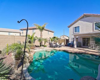 Heated Pool on Golf Course with Mountain Views. - Buckeye - Piscina