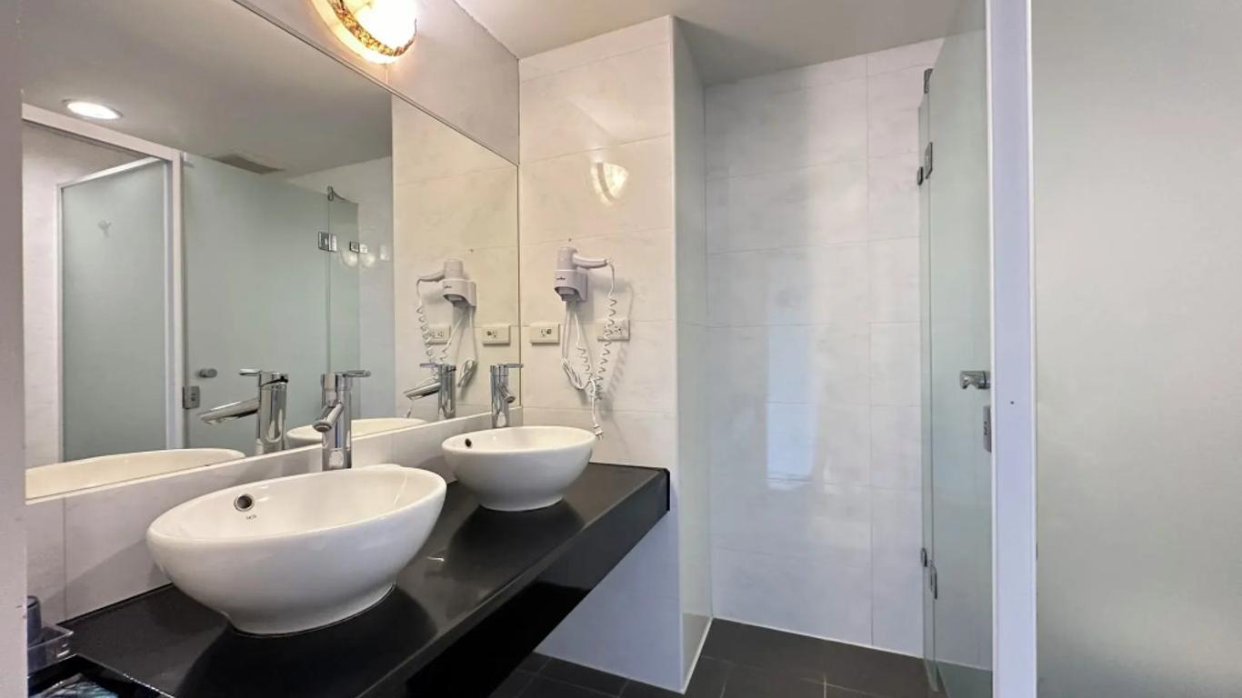 Chientan Youth Hotel