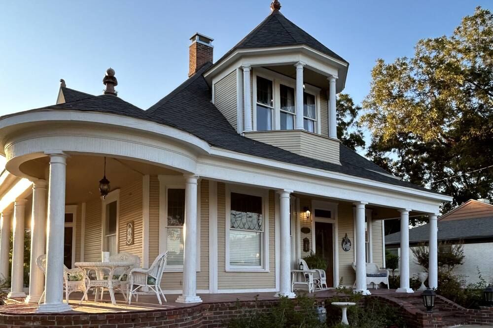 Davis Street Victorian - Steps away from Celebration Square ! - Sulphur Springs - Gebäude