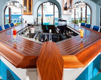 Oyster Bay Beach Resort - Upper Prince's Quarter - Bar