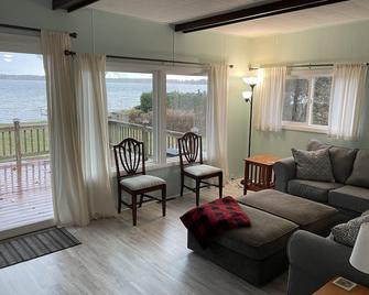 Vacation House on Bear Lake - Bear Lake - Living room