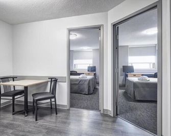 Residence & Conference Centre - King City - King City - Dining room