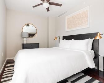 Sonder at Commerce - Dallas - Bedroom