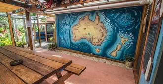 Ozzie Pozzie Backpackers - Yha - Port Macquarie - Property amenity