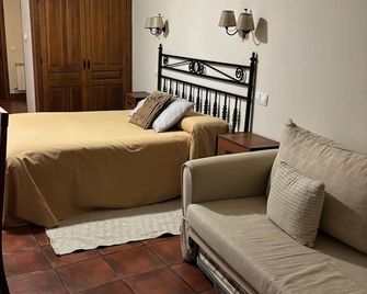 Hotel El Castrejon - Cebreros