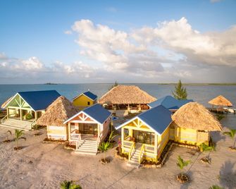Little Harvest Caye- Private Island - Placencia - Building