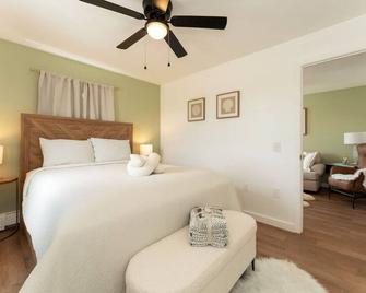 Lovely Condo Near Acadia Natl Park Bar Harbor 6 - Trenton - Bedroom