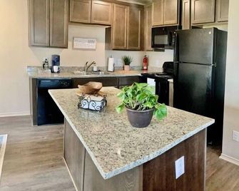 Pets, Fire-Pit, Grill, Fort Hood Tdy/Pcs - Copperas Cove - Küche