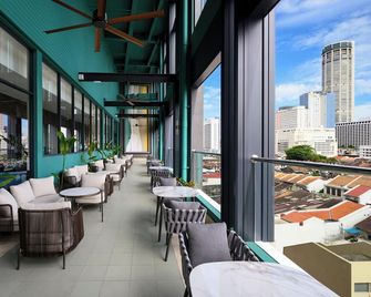 Fifth Avenue Hotel - George Town - Balkón