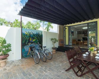 Coco Village Homestay Hoi An - Hoi An - Patio