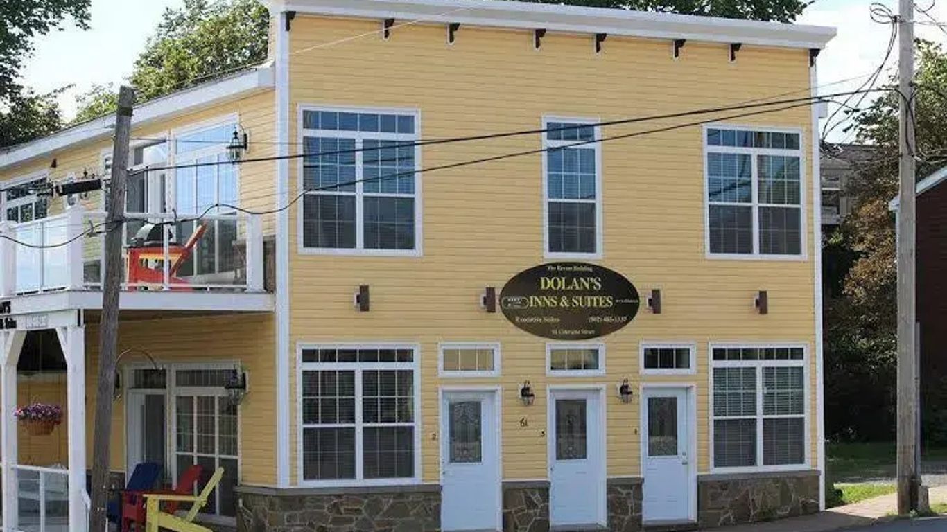 Dolan's Inn & Suites