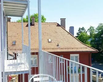 Zh Bordeaux - Letzigrund Hitrental Apartment - Zürich - Balkon