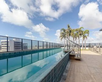 Edif. Time, Piscina no terraço e lazer completo a 300 m da Praia- ETIs - Maceió - Balcón