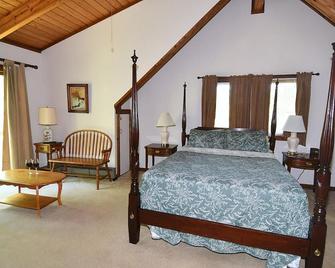 Lazy Bear Retreat - Berkeley Springs - Phòng ngủ