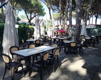 Pineta Sul Mare Camping Village - Cesenatico - Restaurant