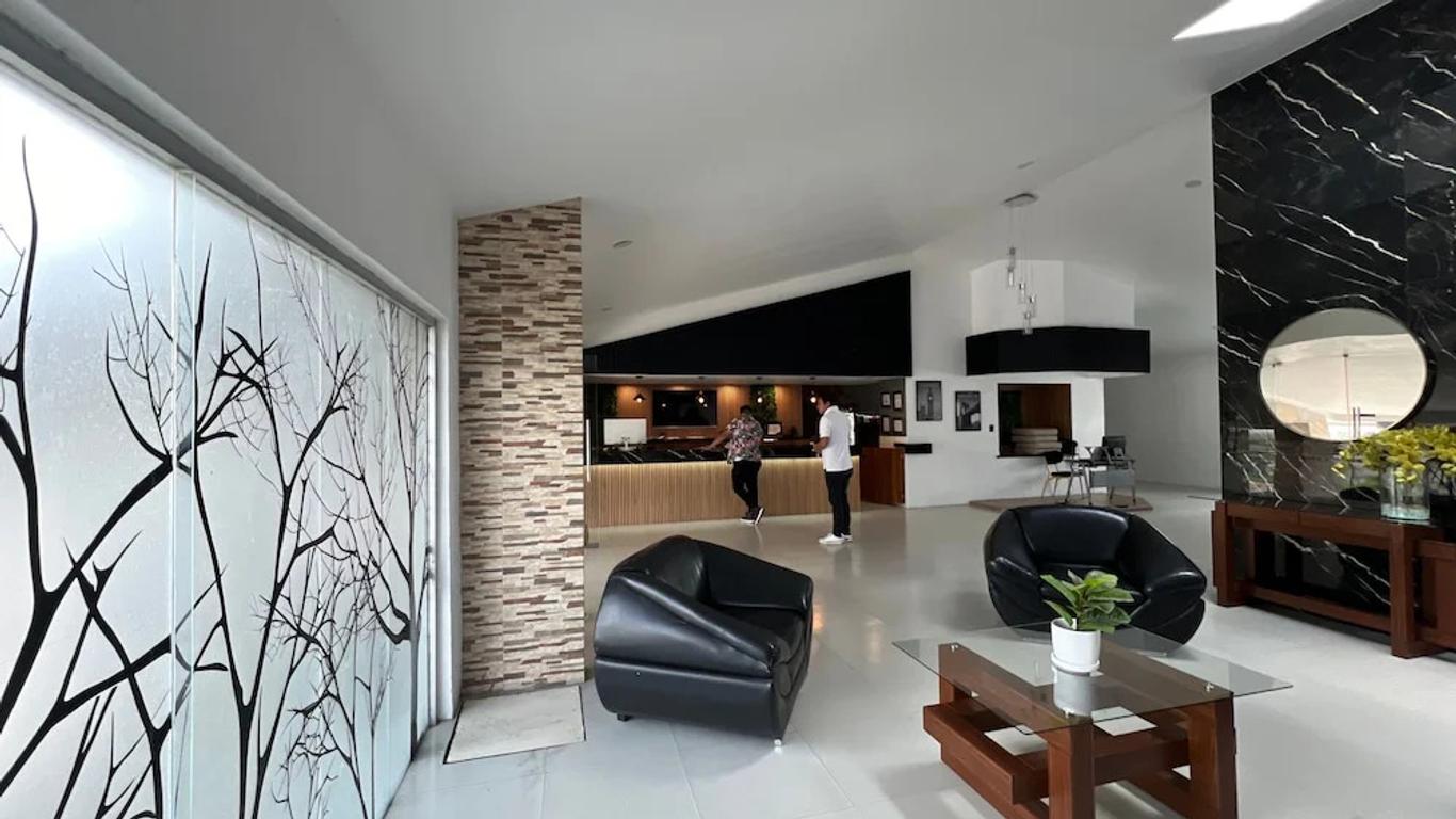 هوتل لا كاسكادا