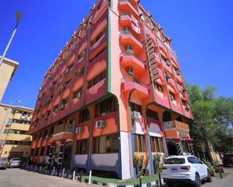 Tiba Hotel - Asuán - Edificio