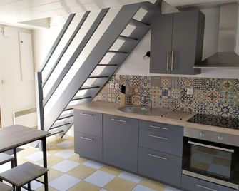 Townhouse 4/6 pers La Rochelle near station, port and beaches - La Rochelle - Kitchen